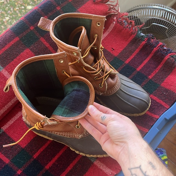 Classic Bean Boots, flannel lined - US made, size 6 women’s - Picture 2 of 6